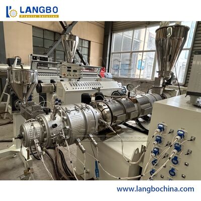 Ligne de production de tuyaux en PVC à haute production et productivité