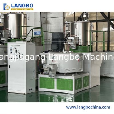 Machine de mélange de mélangeurs en PVC pour l'industrie plastique Extrudeuse avec transport de dosage d'alimentation automatique