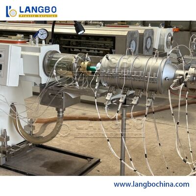 Ligne simple automatique d'extrusion de tuyau de la vis PPR avec la consommation de puissance faible