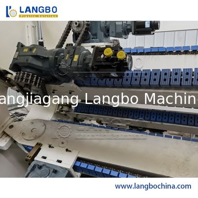 Extrudeuse de tuyaux en PVC : Équipement de production de tuyaux en plastique pour le drainage municipal