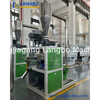 Machine de broyage à pulvérisateur de plastique professionnel pour la fabrication de poudre de PP PE PVC