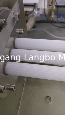 Machine d'extrusion pour la fabrication de supports filtrants MBBR en plastique HDPE à haute vitesse