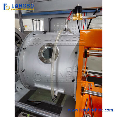 Machine automatique de prise de tuyaux en PVC