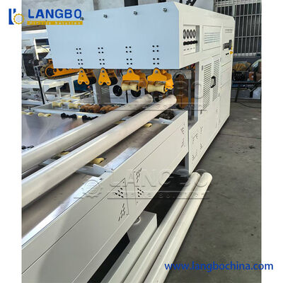 Prise en plastique 800kg/H de tuyau de PVC de tuyau de machine automatique de Belling