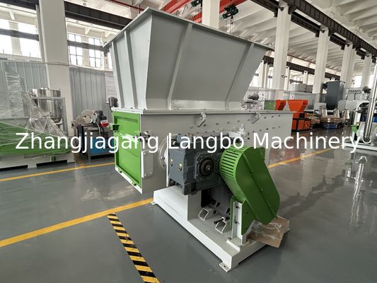 Broyeur de tuyaux en plastique usagé pour PP / PE / HDPE / LDPE / PVC