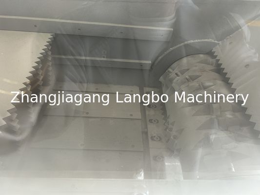 Broyeur de tuyaux en plastique usagé pour PP / PE / HDPE / LDPE / PVC