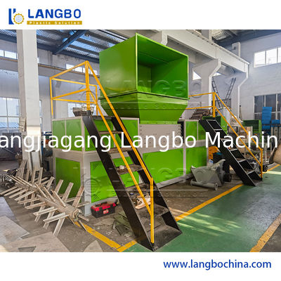 Déchets de PET/HDPE/LDPE/PP/PE Bouteilles Films Sacs tissés/Flakes Scrap Crushing Machine de déchiquetage de lavage/compression