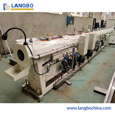 Grand Capataiy vide en plastique à grande vitesse de calibrage de tuyau de Ppr de HDPE de machine de tuyau d'OIN