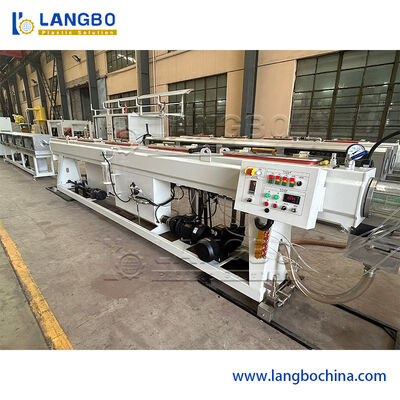 Ligne d'extrusion de tuyaux PPR avec sortie de 180 kg/h, co-extrusion à 3 couches et contrôle par API