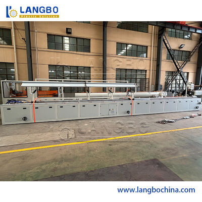 Ligne en plastique d'extrusion de profil de PVC de 20 M pour la fabrication de tuile de coin de plafond de mur