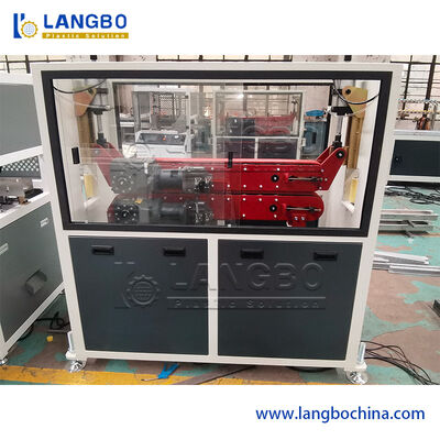 Extrudeuse de profilés en PVC de 55 kW pour une extrusion de profilés lisse et précise