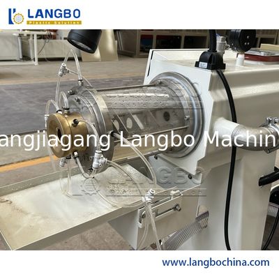 Ligne d'extrusion de tuyaux PPR de 63 à 150 mm et système de fabrication de tuyaux PPR rentable