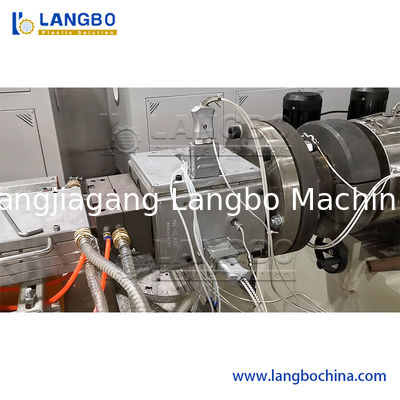 Ligne architecturale puissance d'extrusion de profil de WPC de moteur de la taille 37KW de produit de 240MM