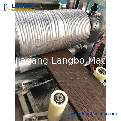 Ligne architecturale puissance d'extrusion de profil de WPC de moteur de la taille 37KW de produit de 240MM