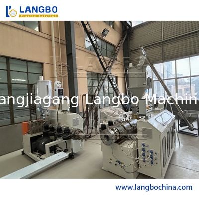 Ligne architecturale puissance d'extrusion de profil de WPC de moteur de la taille 37KW de produit de 240MM