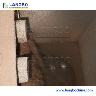 Ligne actionnée facile populaire consommation d'extrusion de profil de WPC basse d'énergie