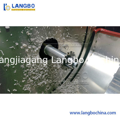 Machine de découpe de fils de tuyaux en PVC avec système de commande CNC/PLC de 16 à 160 mm de portée et centralisation automatique pour tuyaux en plastique