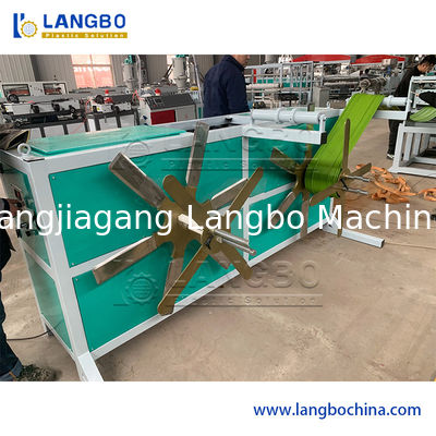 Machine d'extrusion de profilés de bande d'arrêt d'eau à joint souple PVC/UPVC