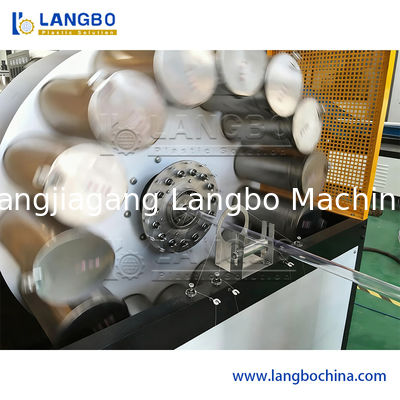 Machine de fabrication de tuyaux de jardin en PVC souple renforcé de fibres de PVC