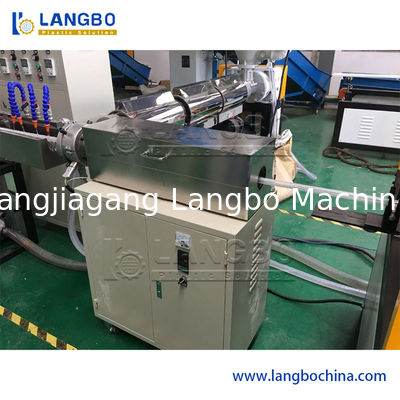 Machine de fabrication de tuyaux de jardin en PVC souple renforcé de fibres de PVC