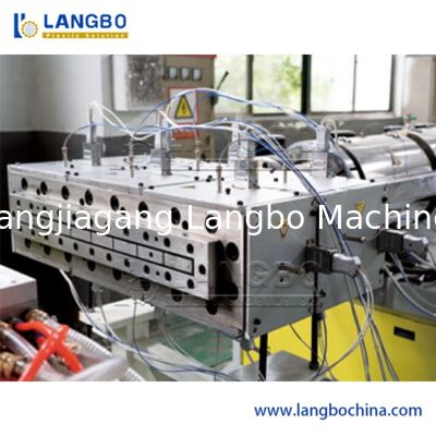 Machines de fabrication de panneaux de plafond/mur PVC/WPC/PS