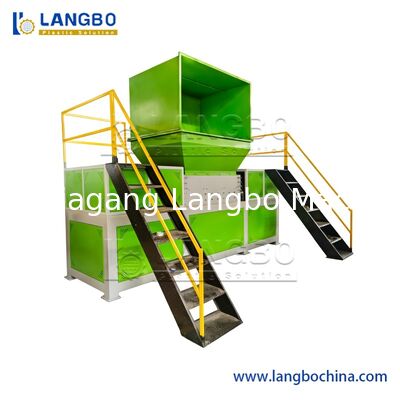 Déchiqueteuse automatique en plastique pour le recyclage du plastique, machine de déchiquetage pour la ligne de recyclage du plastique, machine de déchiquetage et de recyclage du plastique