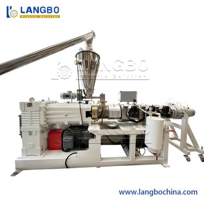 Chaîne de production de tuyau de PVC