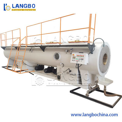 Machine de ligne d'extrusion de tuyaux en PVC UPVC 75-250 mm avec extrudeuse 80/156