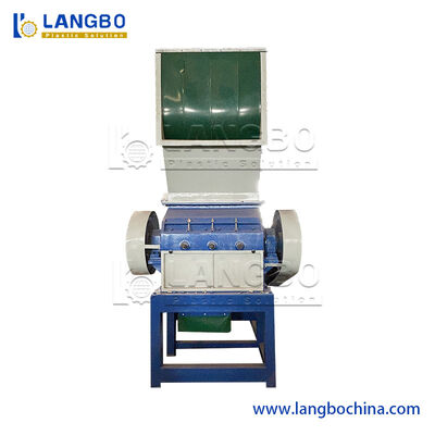 Machine de déchiquetage de concasseur de plastique Pet Concasseur de bouteille de plastique Machine de découpe de corde de plastique