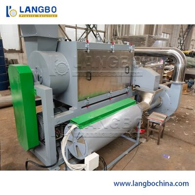 Ligne de recyclage PET d'une capacité de 300-5000 kg/h avec une taille de flocon de 14 mm et une tension de 380 V pour le recyclage des bouteilles PET