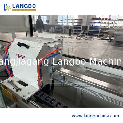 Ligne d'extrusion de tuyaux PPR co-extrudés à 3 couches avec une capacité de 350 kg/h et un contrôle PLC SIEMENS