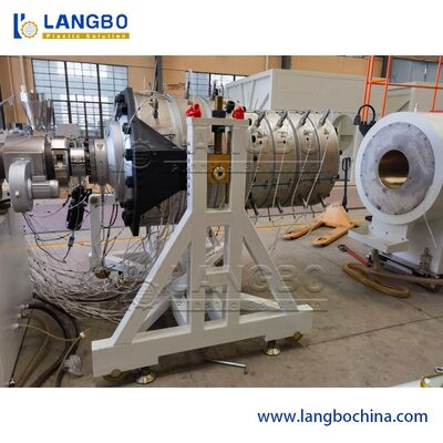 Extrudeuse de tuyaux de drainage d'eau en PVC plastique pour la fabrication de tuyaux ondulés