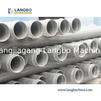 Ligne d'extrusion de tuyaux en PVC avec machine à bague pour la fabrication de tuyaux