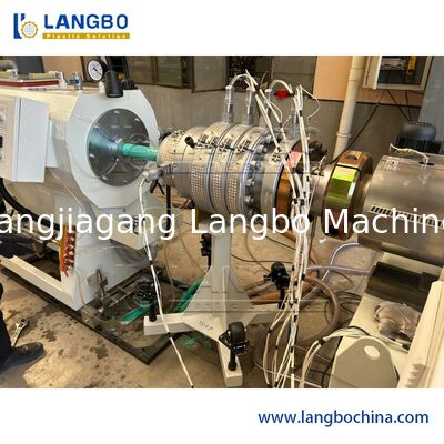 Ligne d'extrusion de tuyaux en PVC et machine de fabrication