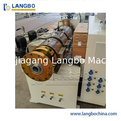 Ligne d'extrusion de profil de PVC de certificat de la CE avec la puissance jumelle conique de moteur de la boudineuse à vis 37KW