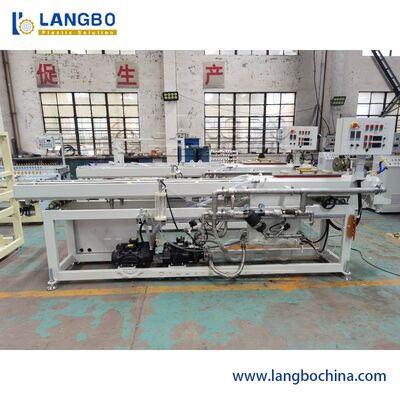 Ligne d'extrusion de tuyau de PVC de gestion par ordinateur, tube jumeau de PVC de vis faisant la machine