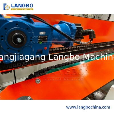 Machine d'extrusion pour la fabrication de tuyaux de drainage en PVC de bonne qualité, 20-200 mm