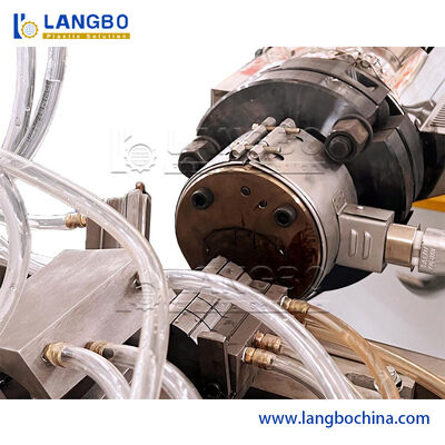 Machine de fabrication de pare-lampes à LED