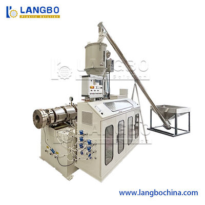 Machine d'extrusion de profilés WPC en bois-plastique, pour fenêtres, cadres de porte, terrasses, panneaux muraux, sols, clôtures, bandes d'étanchéité, feuilles creuses en PC