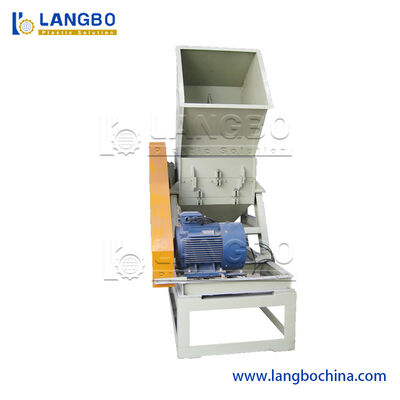 Machine de déchiquetage de concasseur de plastique Pet Concasseur de bouteille de plastique Machine de découpe de corde de plastique