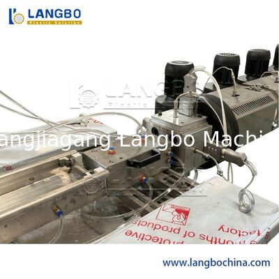 Machine de fabrication de profilés PVC, machine d'extrusion de profilés PVC pour étiquettes de prix en plastique pour supermarchés, machine d'extrusion d'étiquettes de prix en PVC