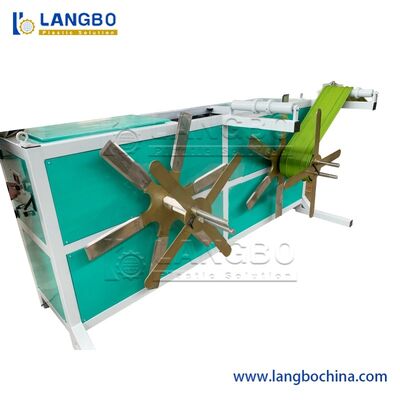 Machine de fabrication de butées d'eau en plastique PVC automatisées de haute qualité / Ligne de production d'extrusion de profil de plafond creux en cadre de porte WPC Fabricant en Chine