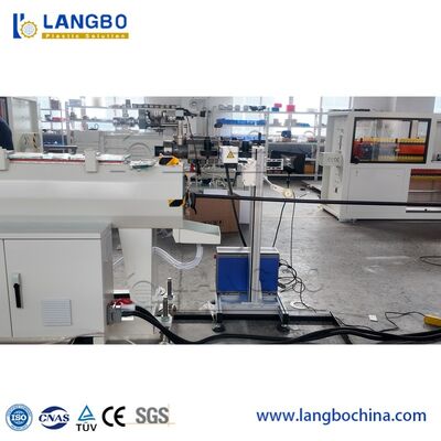 Ligne d'extrusion de tuyaux en PE de type HDPE avec une portée de tuyaux de 16 à 800 mm et une capacité de 60 à 900 kg pour les tuyaux d'eau et de conduites