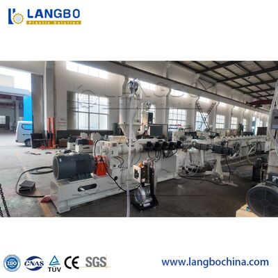 Machine de fabrication de tuyaux en PE / HDPE de 16 à 400 mm et ligne de production de tuyaux en plastique