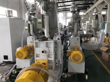 Chaîne de production de tuyau de l'ABS/PPR, machine d'extrusion de tube de drainage de la puissance 90KW