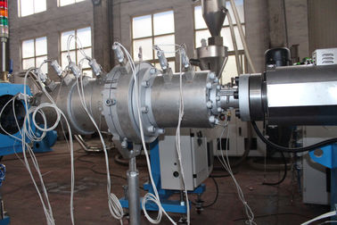 Ligne 12m/minute d'extrusion de production de tuyau de Ppr de grand diamètre avec le système à télécommande