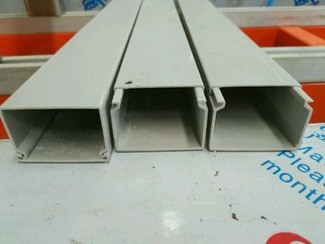 Porte et fenêtre du profil de PVC/UPVC faisant à machine la double boudineuse à vis