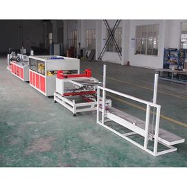 Certification composée en plastique en bois en plastique d'OIN de la CE d'équipement d'extrusion de profil