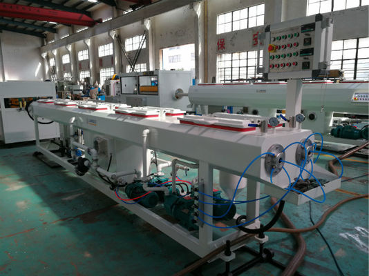 Double ligne d'extrusion de tuyau de PVC de vis, conduite d'eau en plastique, tube de PVC faisant la machine, vis jumelle conique
