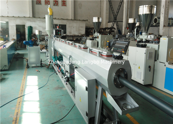 Extrudeuse de tuyaux en PVC CPVC 75 - 250 mm ligne de production de tuyaux en plastique